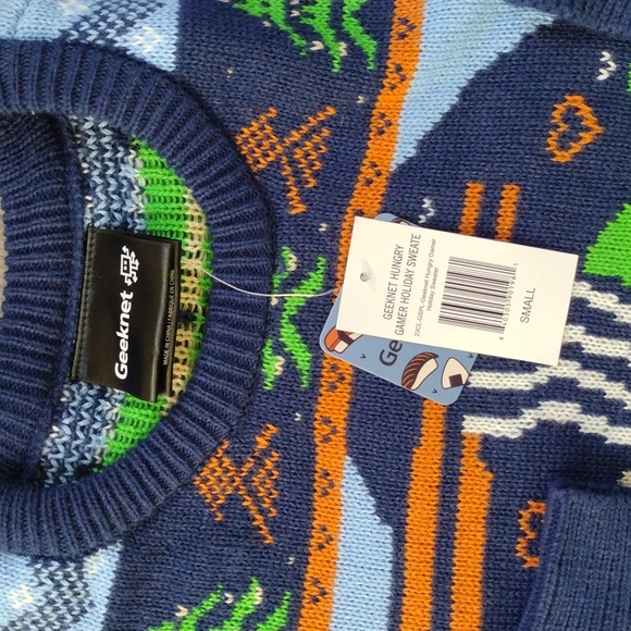 Hungry Gamer Holiday Christmas Sweater Geeknet Size Small NWT - Picture 4 of 10
